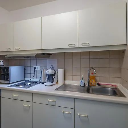 Komfortables Helles 2-zimmer-appartment Appartement